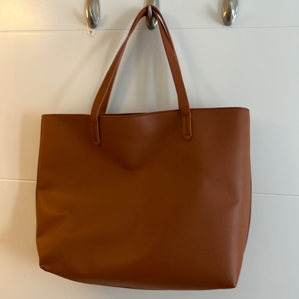 BP zip tote